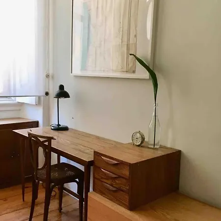 Flh Graca Vintage With Interior Garden Apartment Lisbon